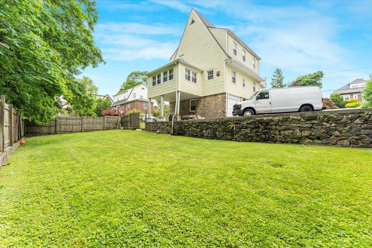 21 Chester Place Pl, New Rochelle, New York image 34