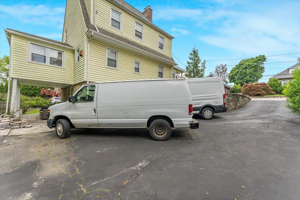 21 Chester Place Pl, New Rochelle, New York image 31