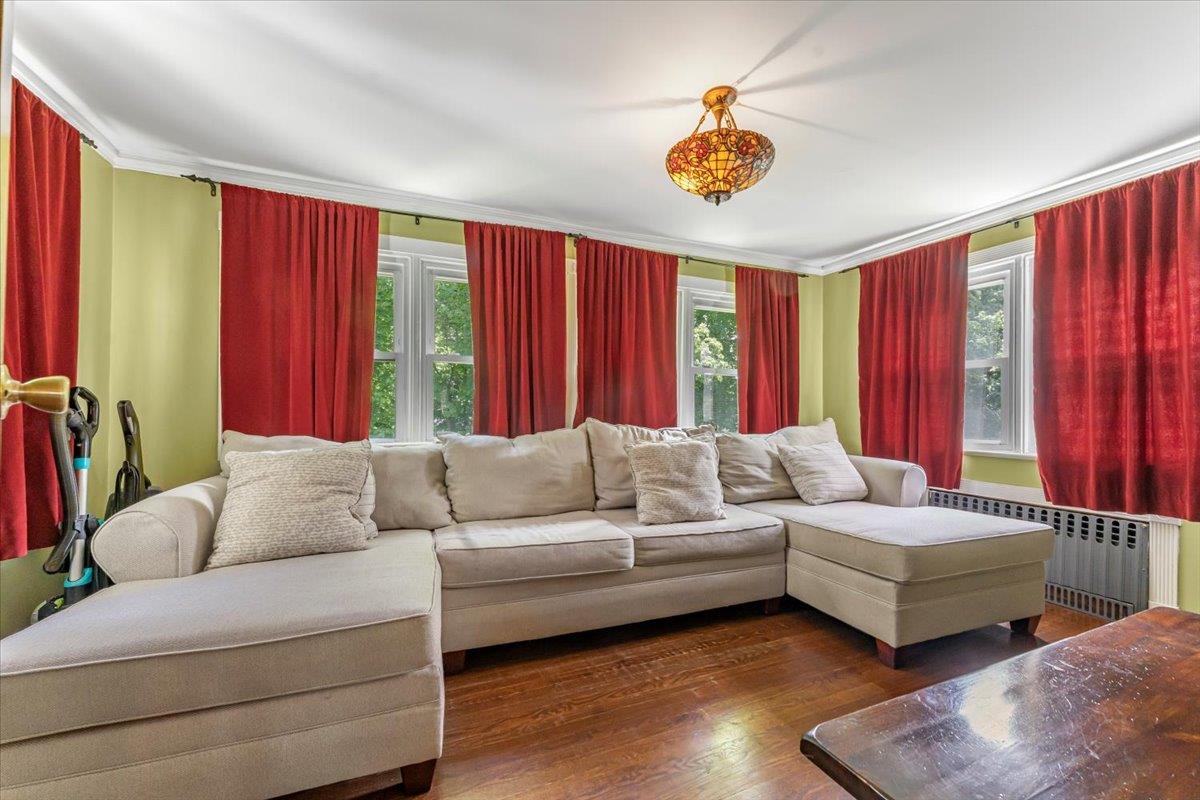 21 Chester Place Pl, New Rochelle, New York image 15