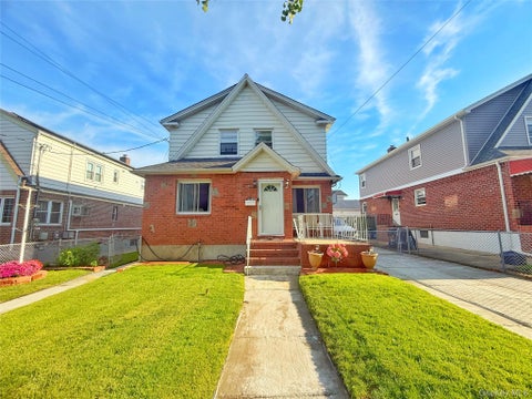 Multifamily For Sale - 115-08 150th Avenue<br/> South Ozone Park, NY 11420