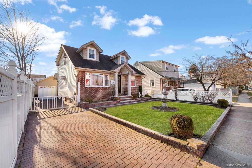 Photo of 215 Rudolf Road, Mineola, NY 11501 (MLS # 951174)