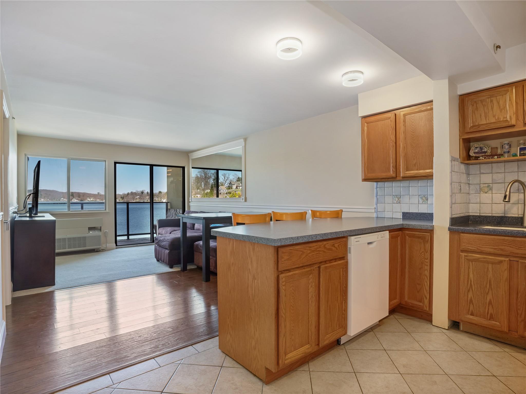 4 Marina Drive #M3, Mahopac, New York image 16