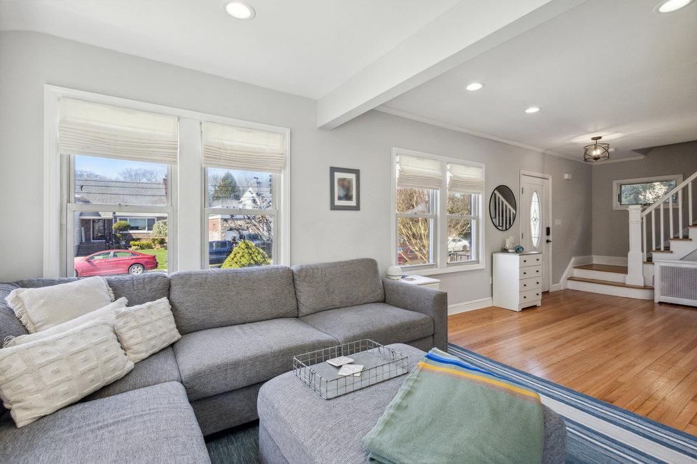 226 Kensington Road, Lynbrook, New York image 7