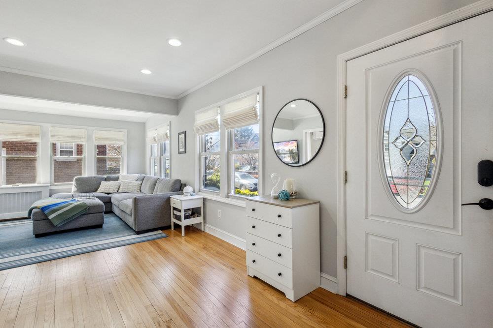 226 Kensington Road, Lynbrook, New York image 4