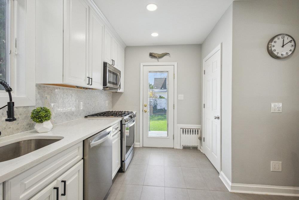 226 Kensington Road, Lynbrook, New York image 15