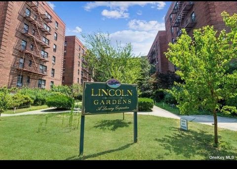 Homes For Sale - 14444 38th Avenue #C5<br/> Flushing, NY 11354