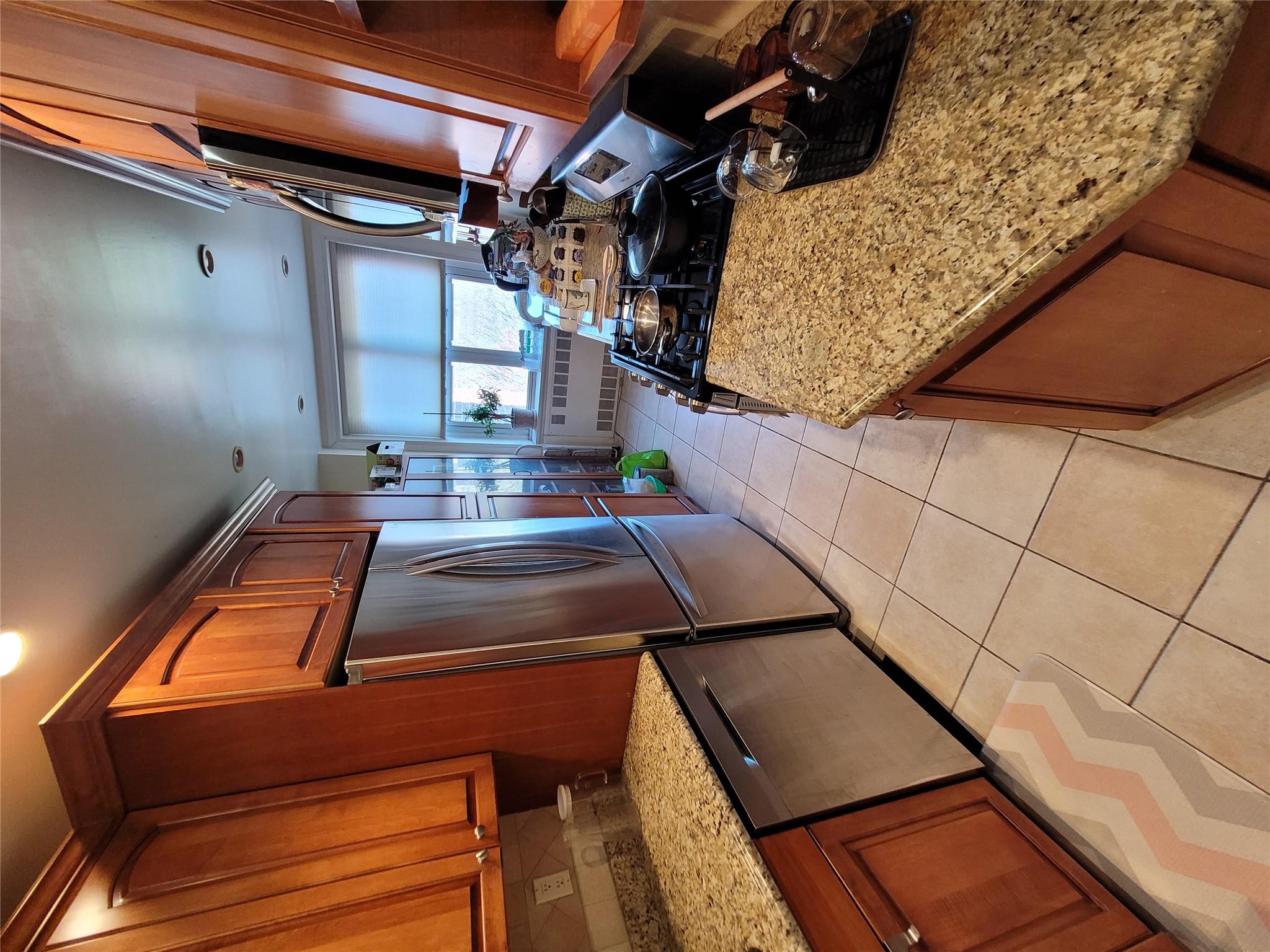18-65 211th Street St #5C, Bayside, New York image 3
