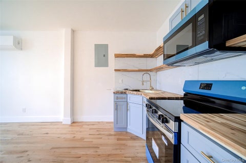 Apartment For Rent - 258-260 State Street #1<br/> Hudson, NY 12534