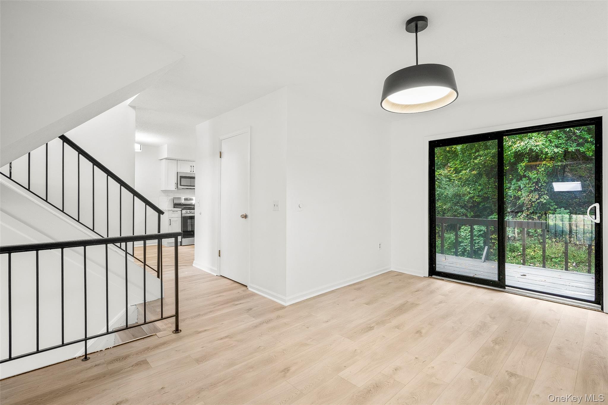 Fishkill, New York 12524, United States, 3 Bedrooms Bedrooms, ,2 BathroomsBathrooms,Residential,Active,222663