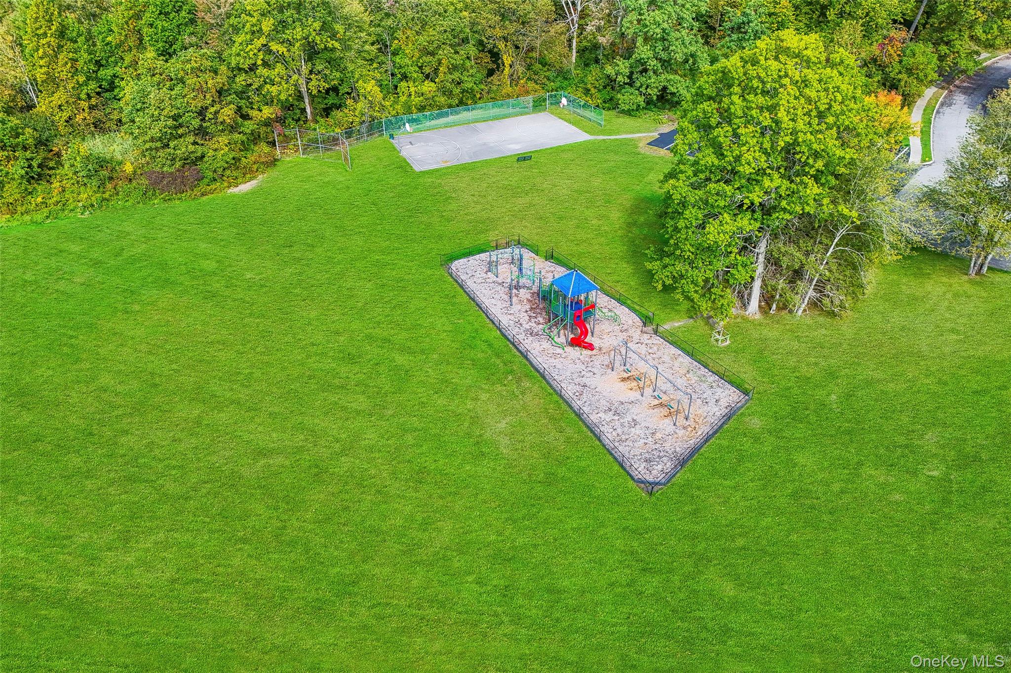 Fishkill, New York 12524, United States, 3 Bedrooms Bedrooms, ,2 BathroomsBathrooms,Residential,Active,222663