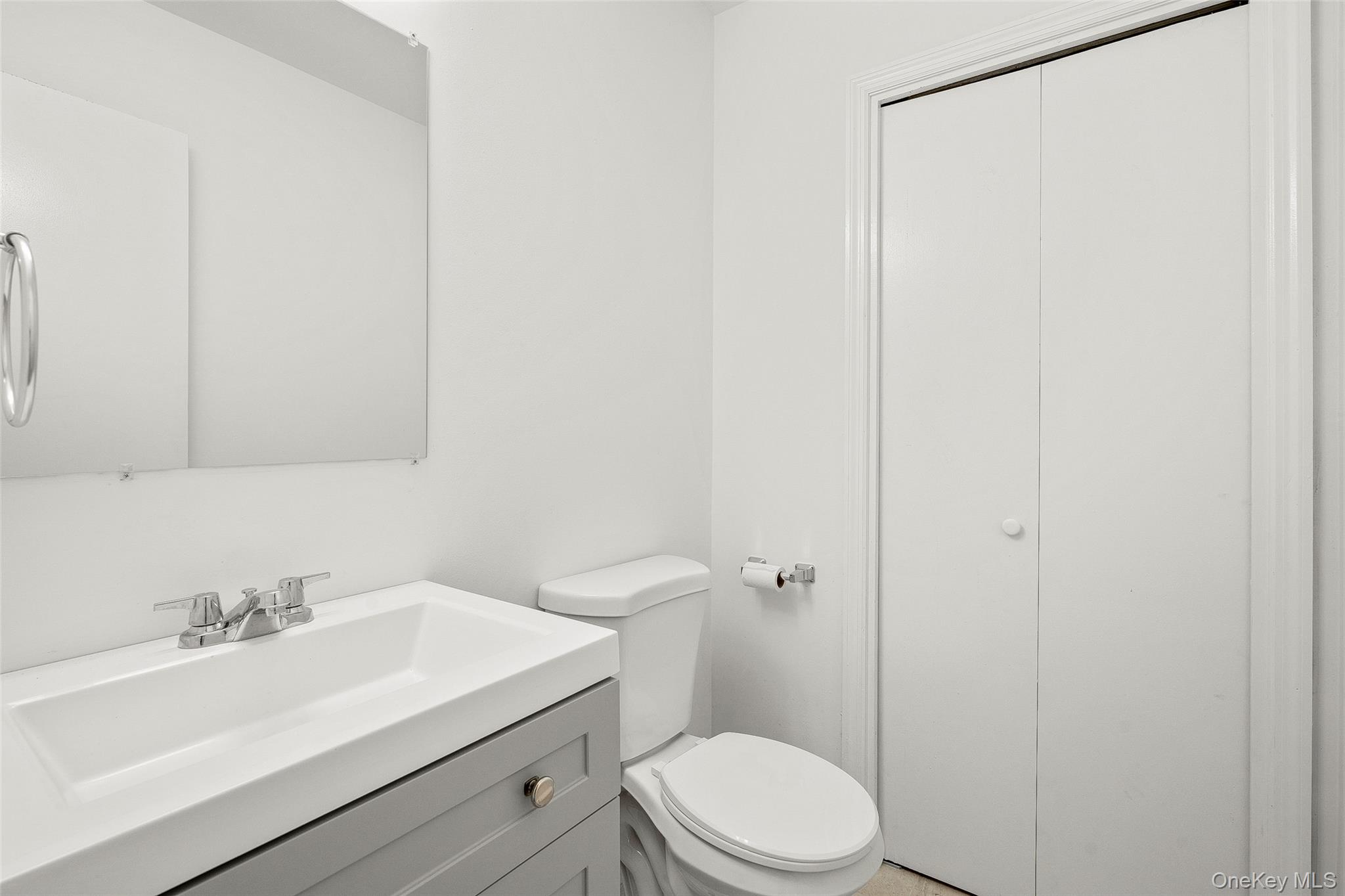 Fishkill, New York 12524, United States, 3 Bedrooms Bedrooms, ,2 BathroomsBathrooms,Residential,Active,222663