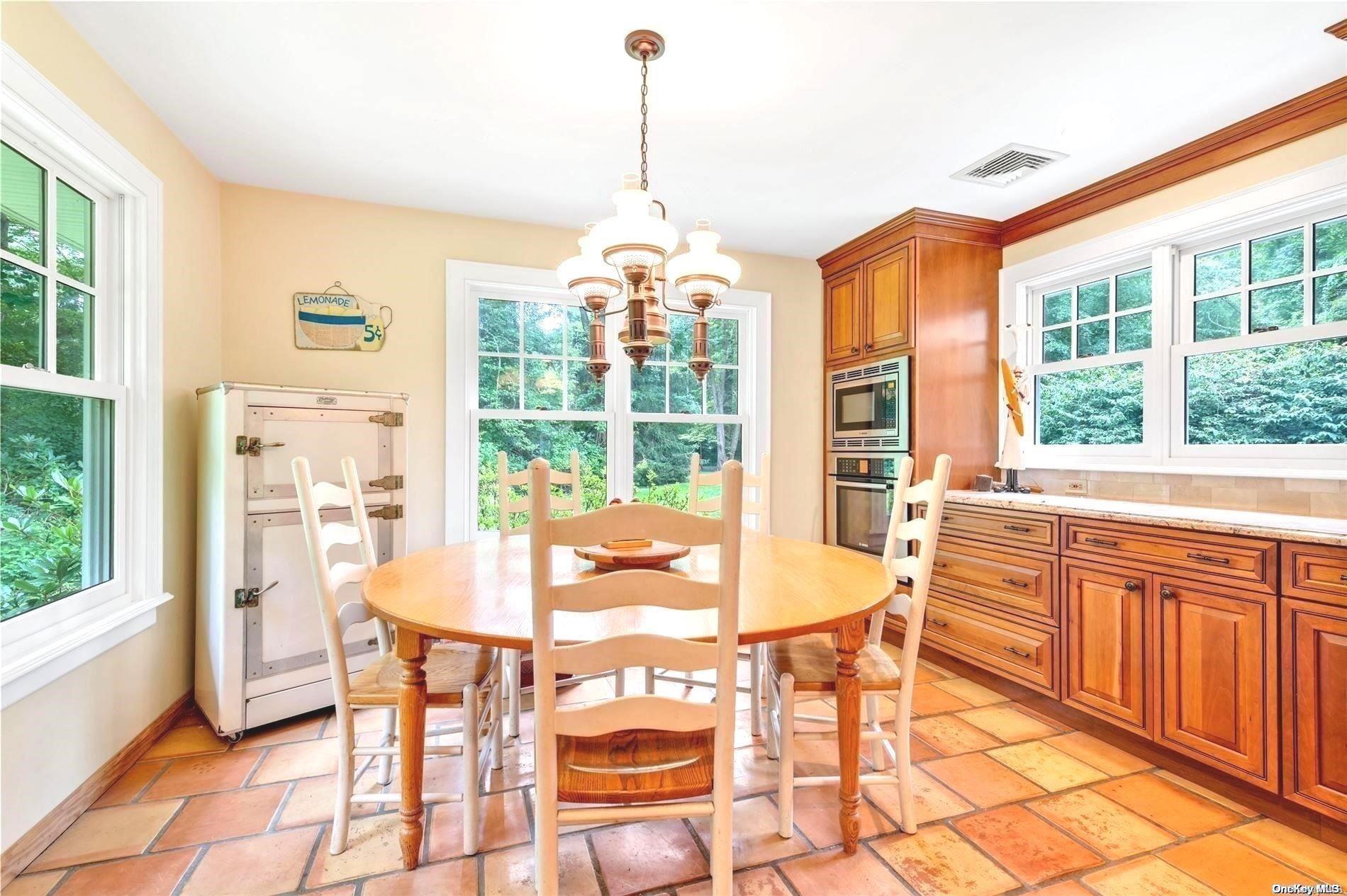 1 Breeze Hill Road, North Port, New York image 6