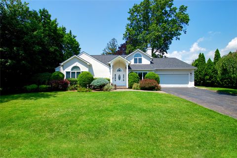 3 Candy Lane East Hills NY 11577