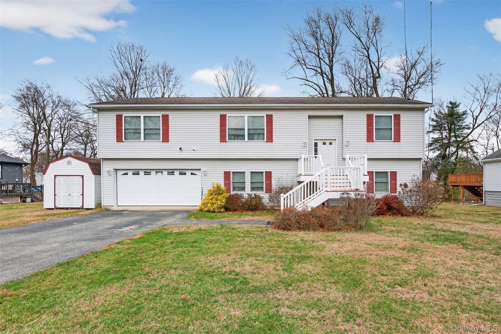 Photo of 15 Wright Avenue, Hyde Park, NY 12538 (MLS # 941884)