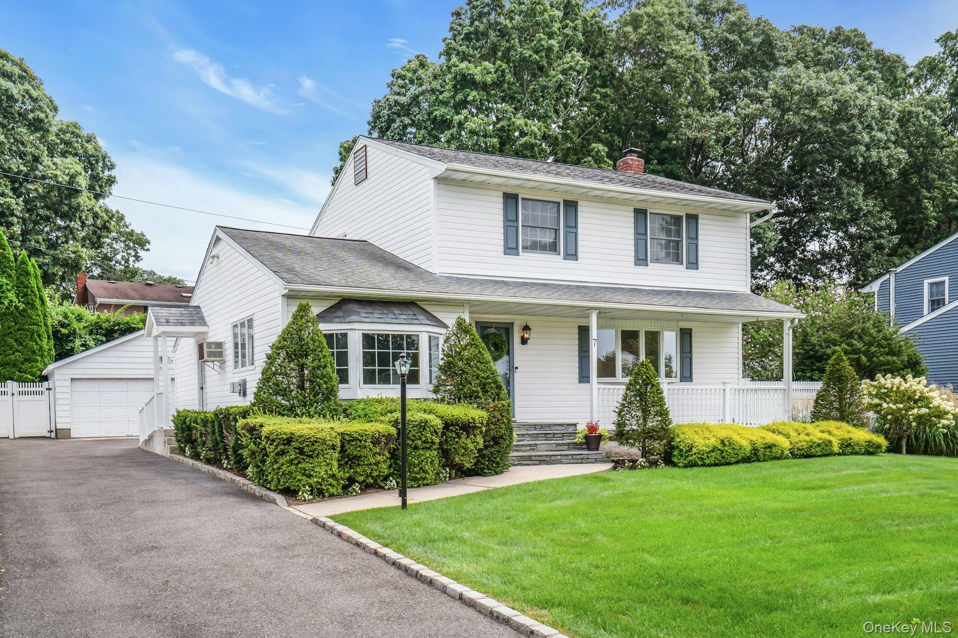 7 Tomkins Court