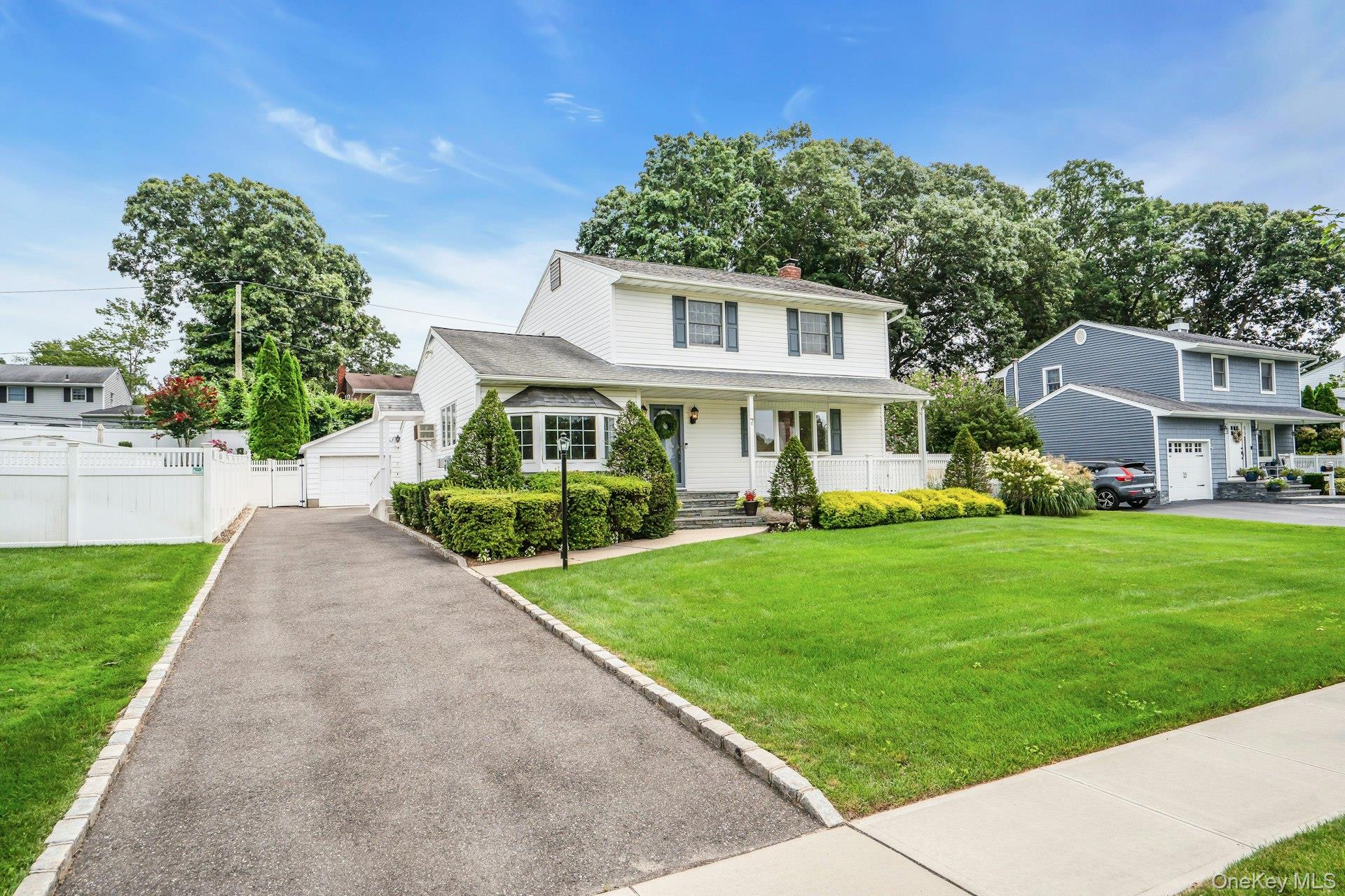 7 Tomkins Court