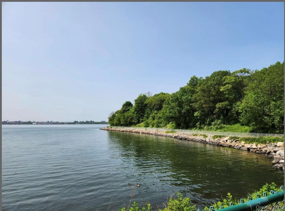 512 115th Street 512D