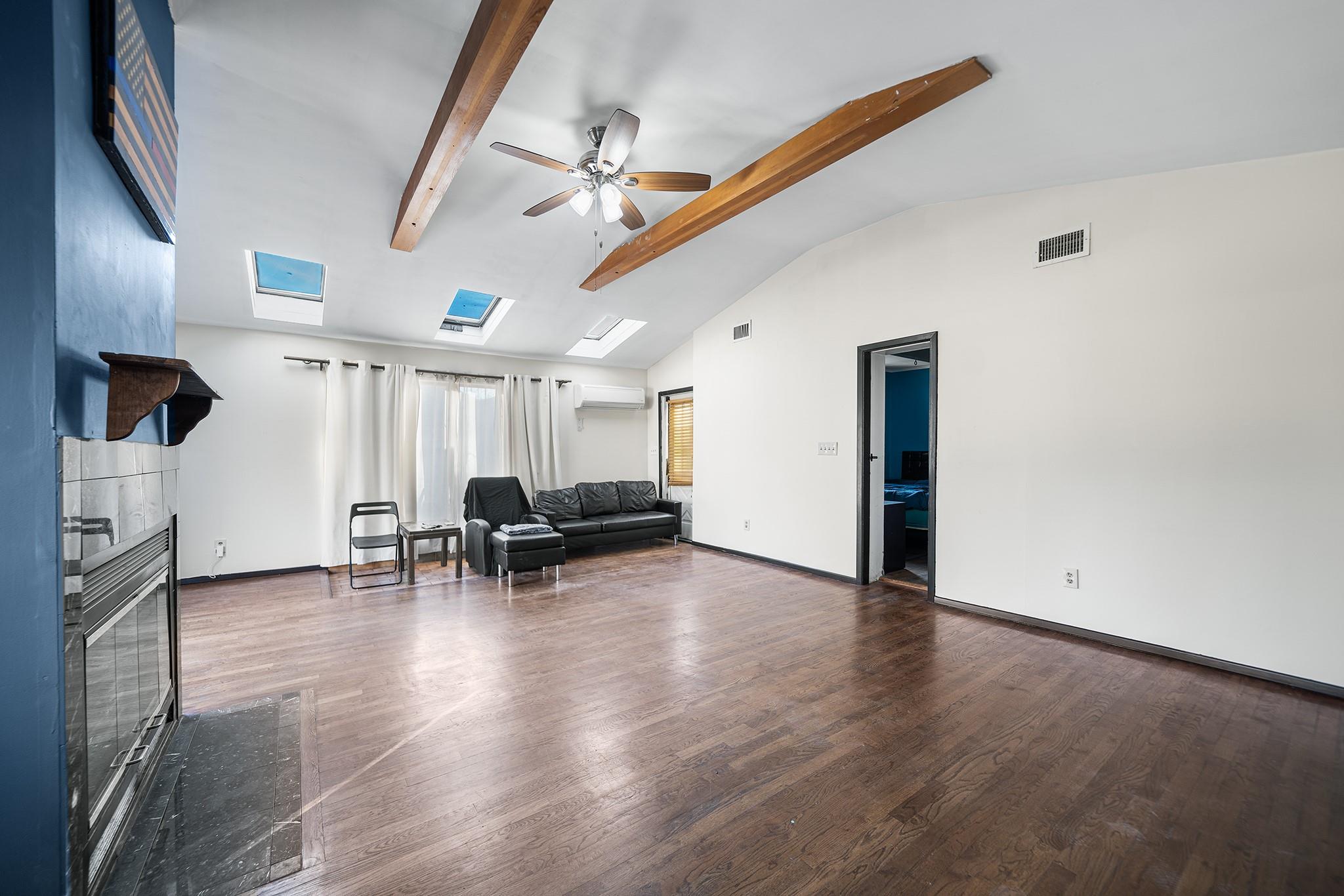 1695 N Thompson Drive, Bay Shore, New York image 5