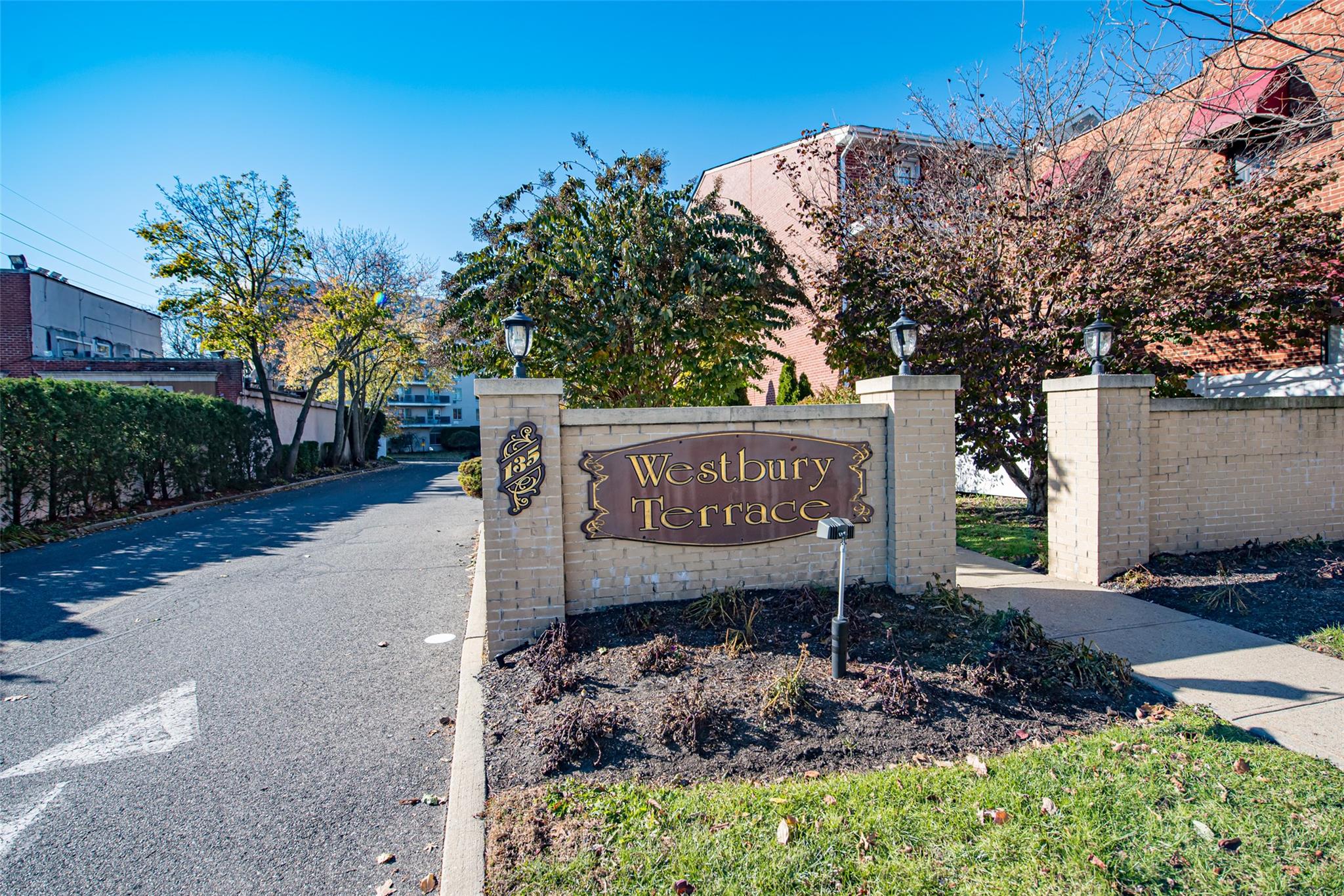 135 Post Avenue #5U, Westbury, New York image 4