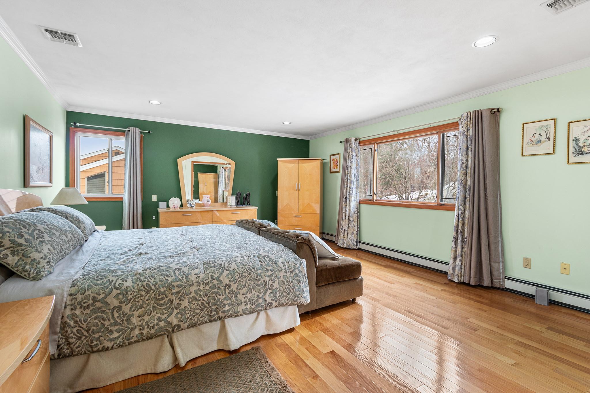51 Timber Ridge Drive, Commack, New York image 24
