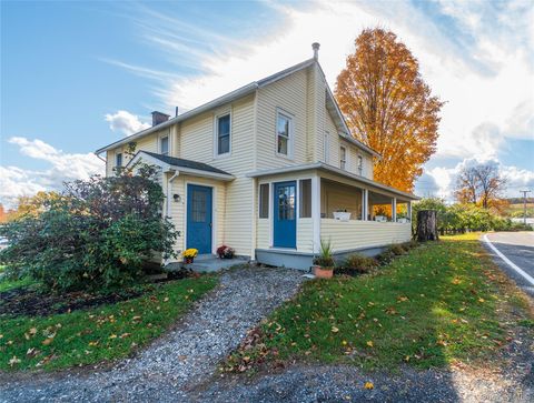 Photo of 269 Orchard Road, Highland, NY 12528 (MLS # 927890) Photo of 269 Orchard Road, Highland, NY 12528 (MLS # 927890)