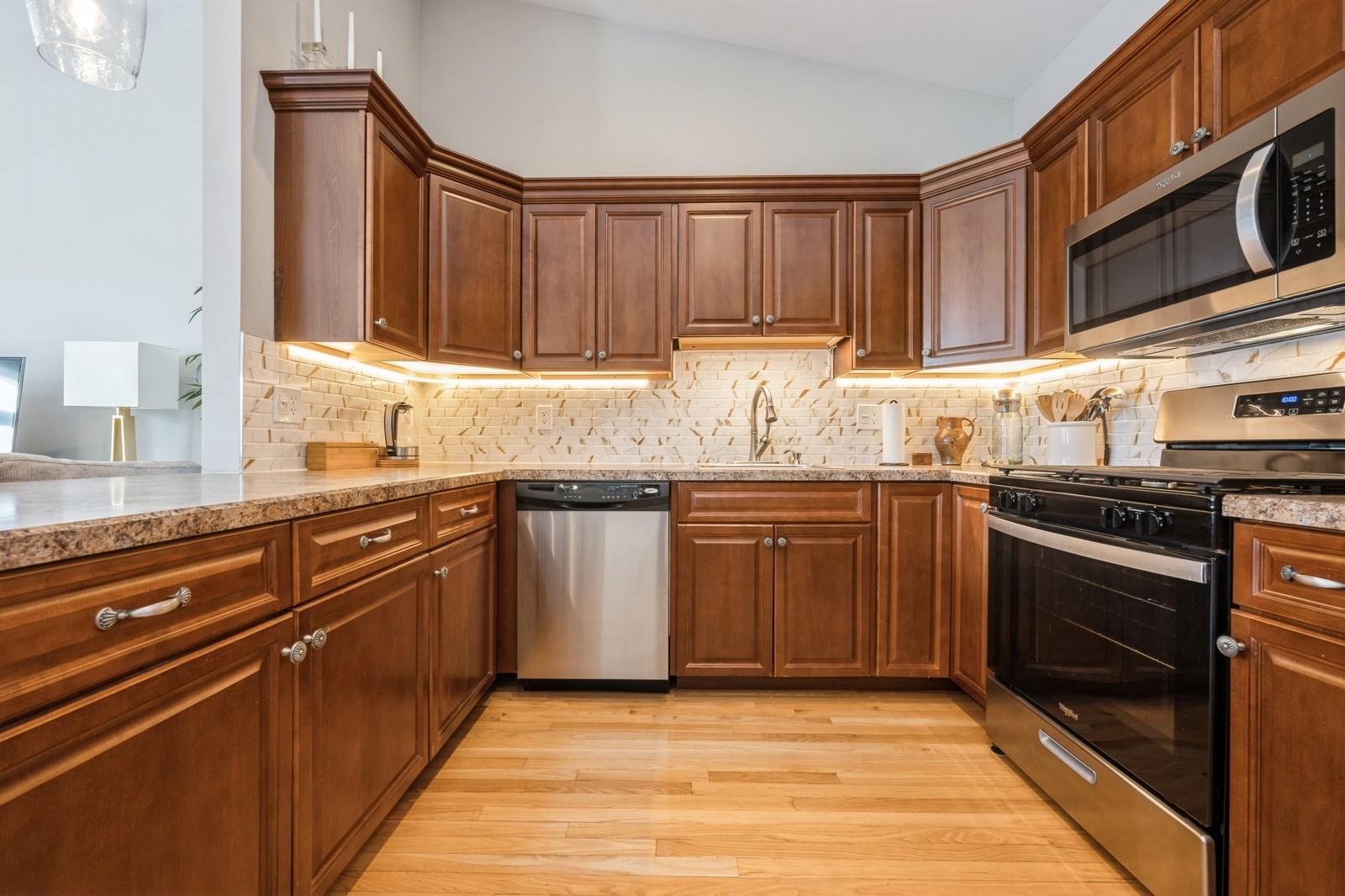 22 Jacqueline Way, North Babylon, New York image 8