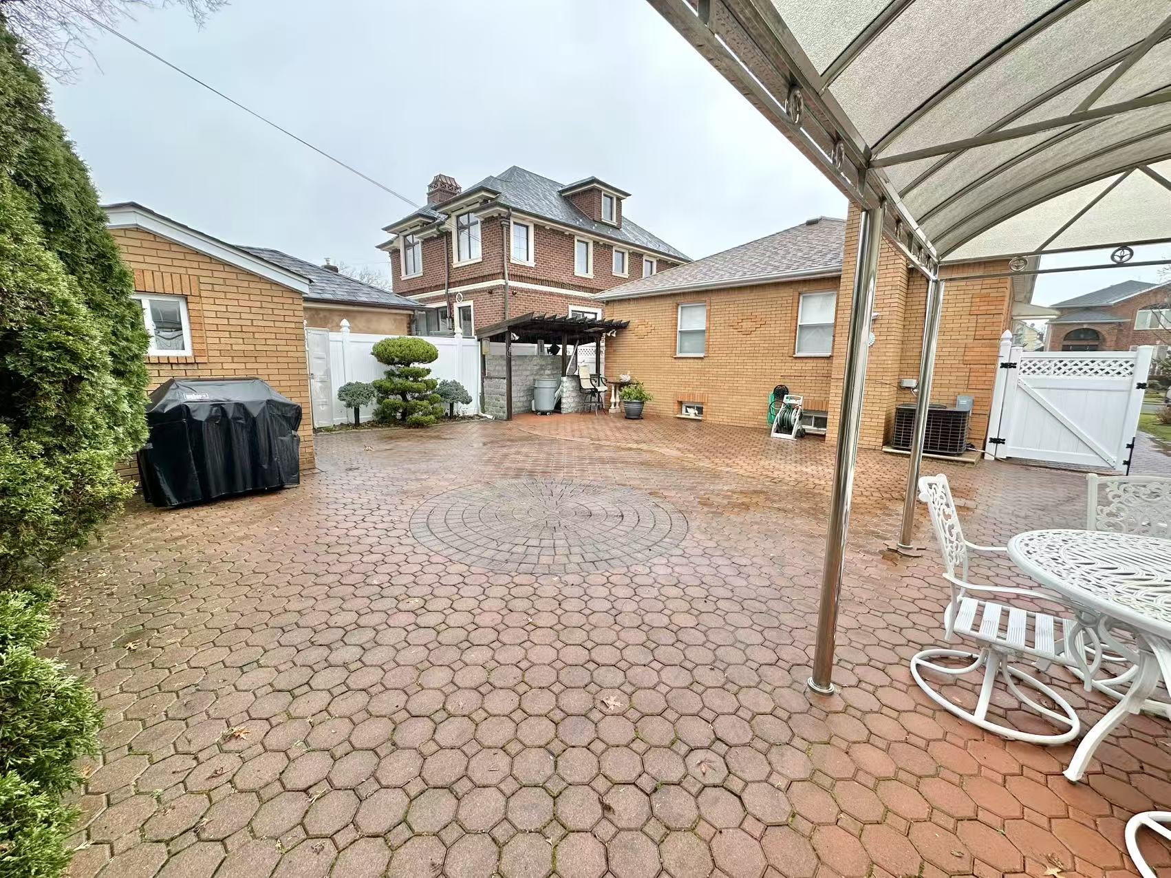 154-32 24th Rd Rd, Whitestone, New York image 3
