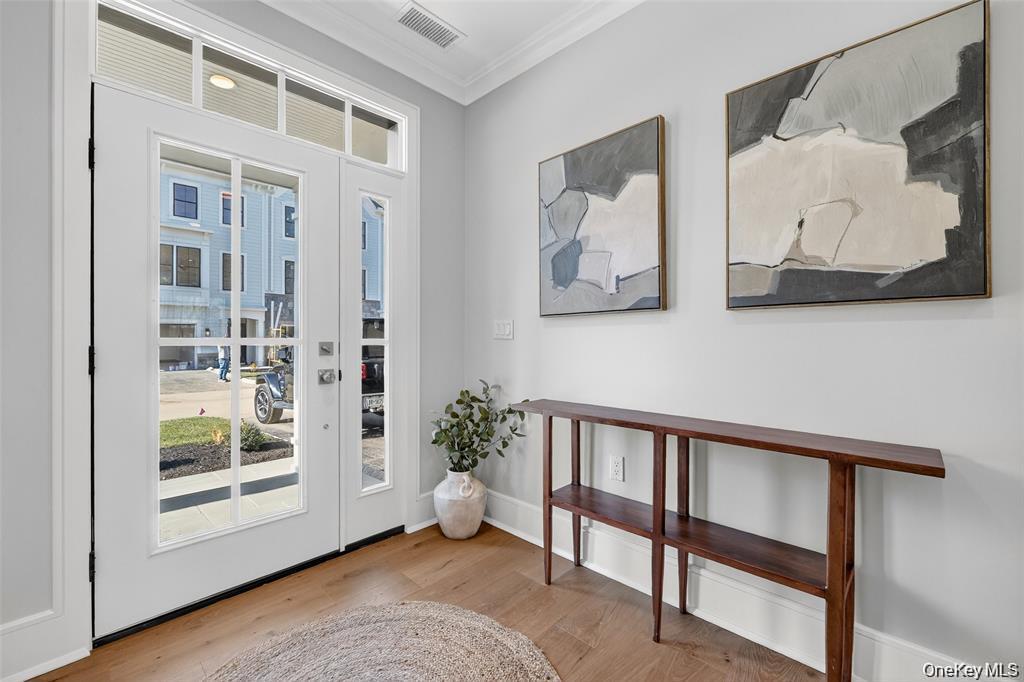 1816 Soundview Court