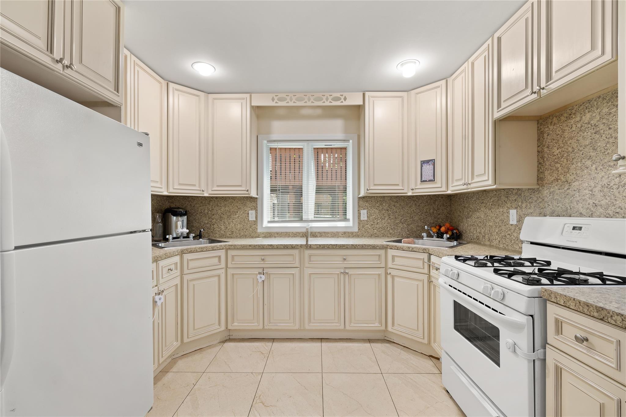 26 Westside Avenue, Ramapo, New York image 14