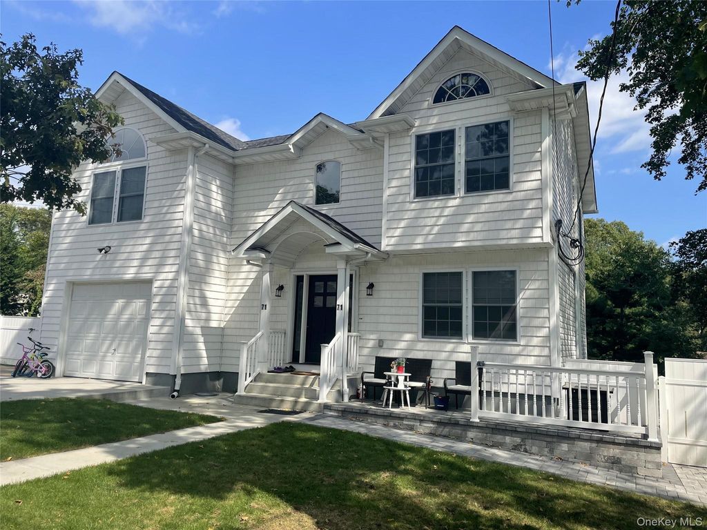 Photo of 71 Penn Street, Lake Grove, NY 11755 (MLS # 976150)