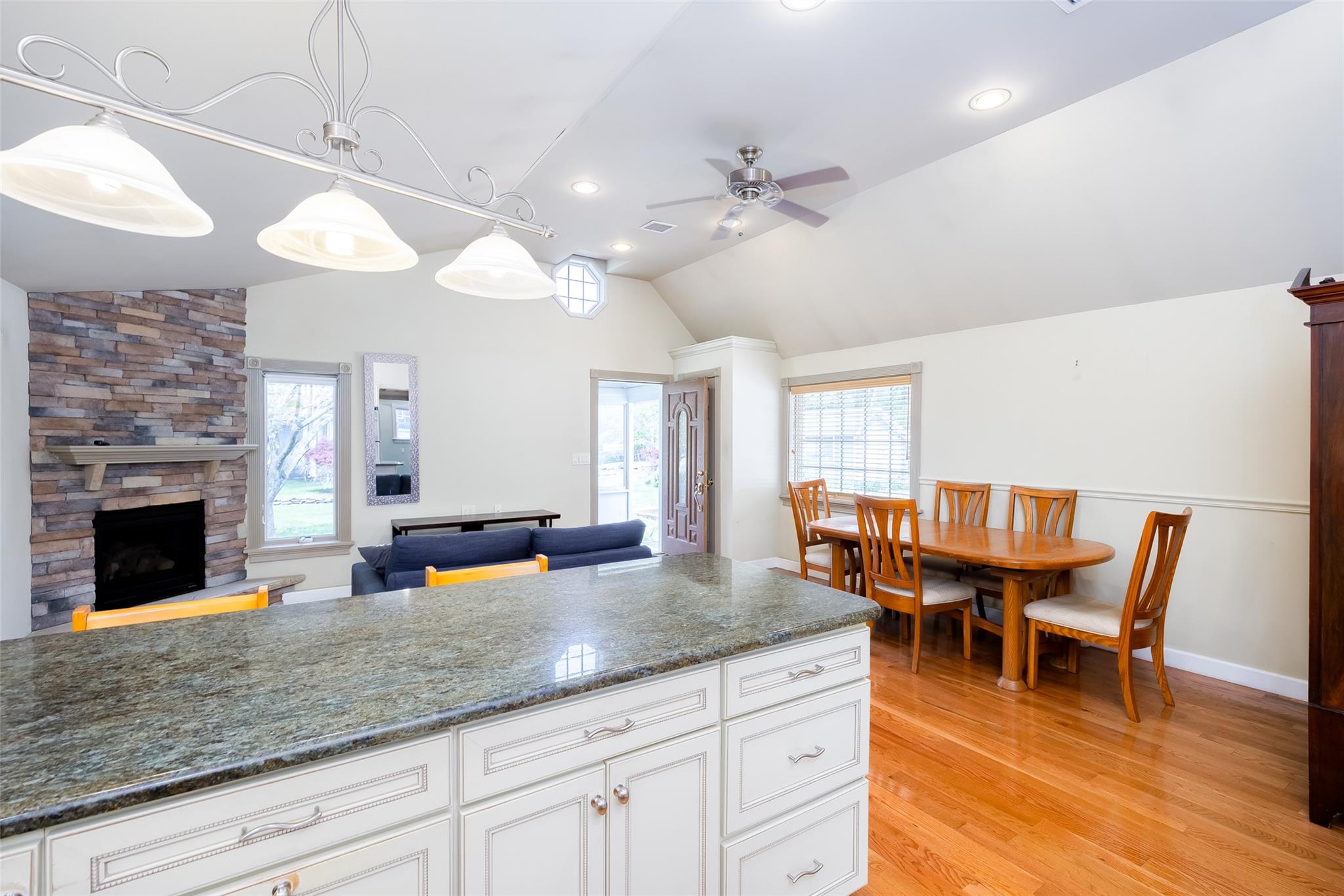 60A Union Avenue, Center Moriches, New York image 27