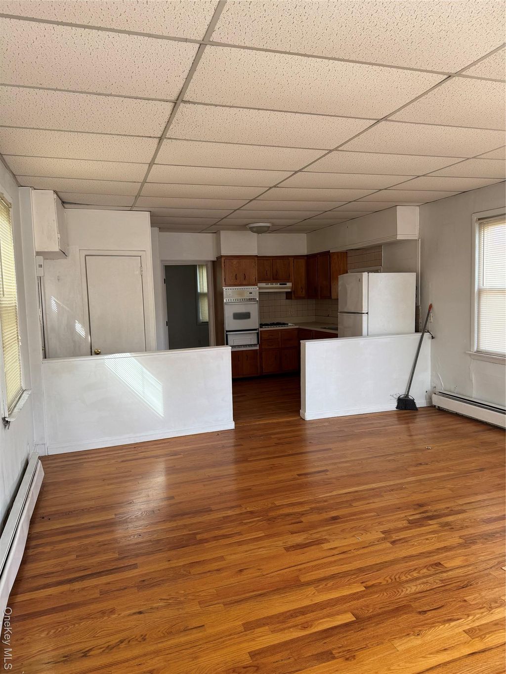 Photo of 3255A Barkley Avenue, Bronx, NY 10465 (MLS # 927047)