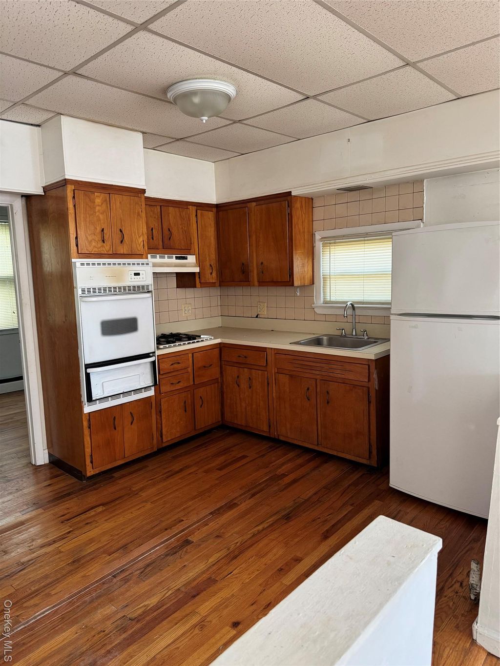 Photo of 3255A Barkley Avenue, Bronx, NY 10465 (MLS # 927047)