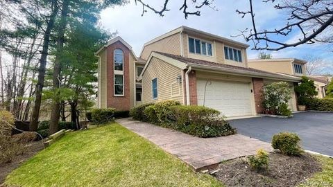 28 Willow Ridge Drive Smithtown NY 11787