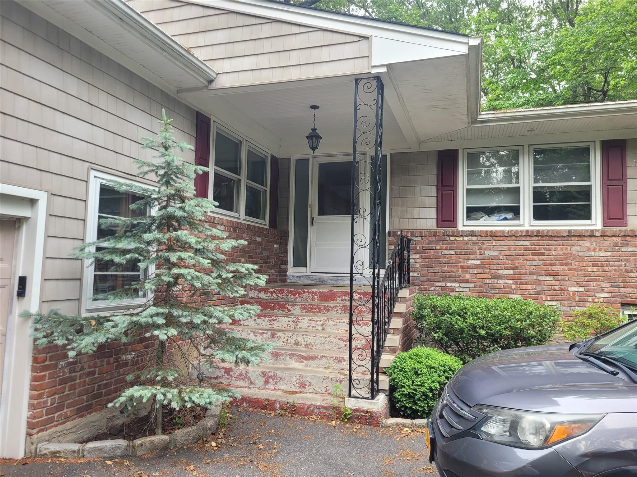 283 Maple Street, West Hempstead, New York image 1