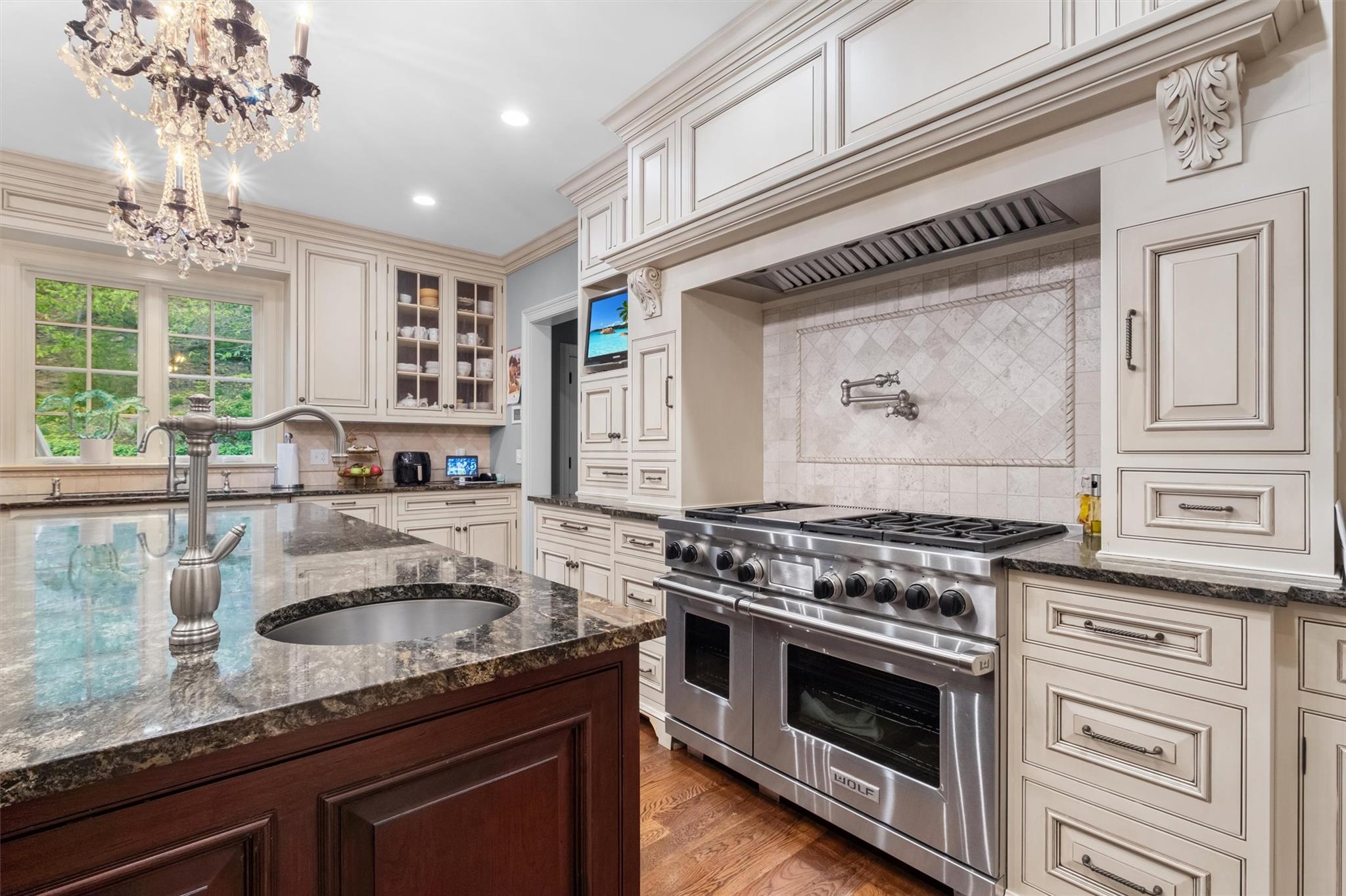 7 Ridgeview Circle, Armonk, New York image 6