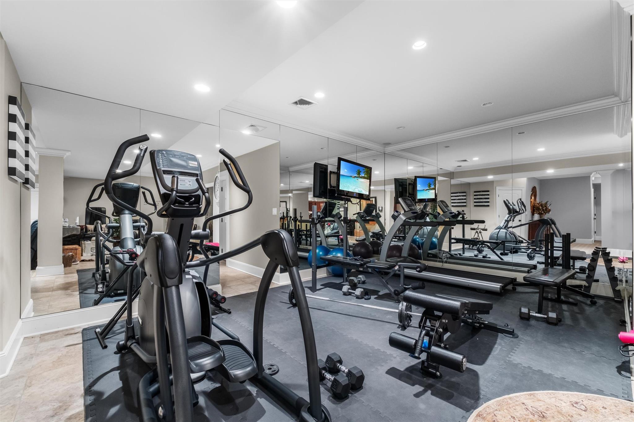 7 Ridgeview Circle, Armonk, New York image 23