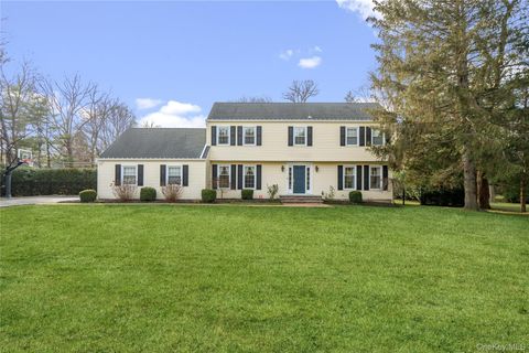 172 Burtis Lane Syosset NY 11791