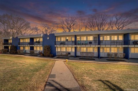 8 Wyndover Woods Lane 18 White Plains NY 10603