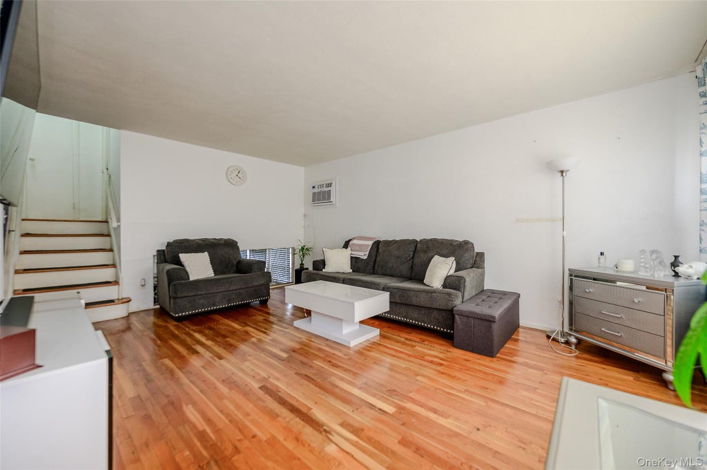 Photo of 3381 Oceanside Road, Oceanside, NY 11572 (MLS # 1044985)