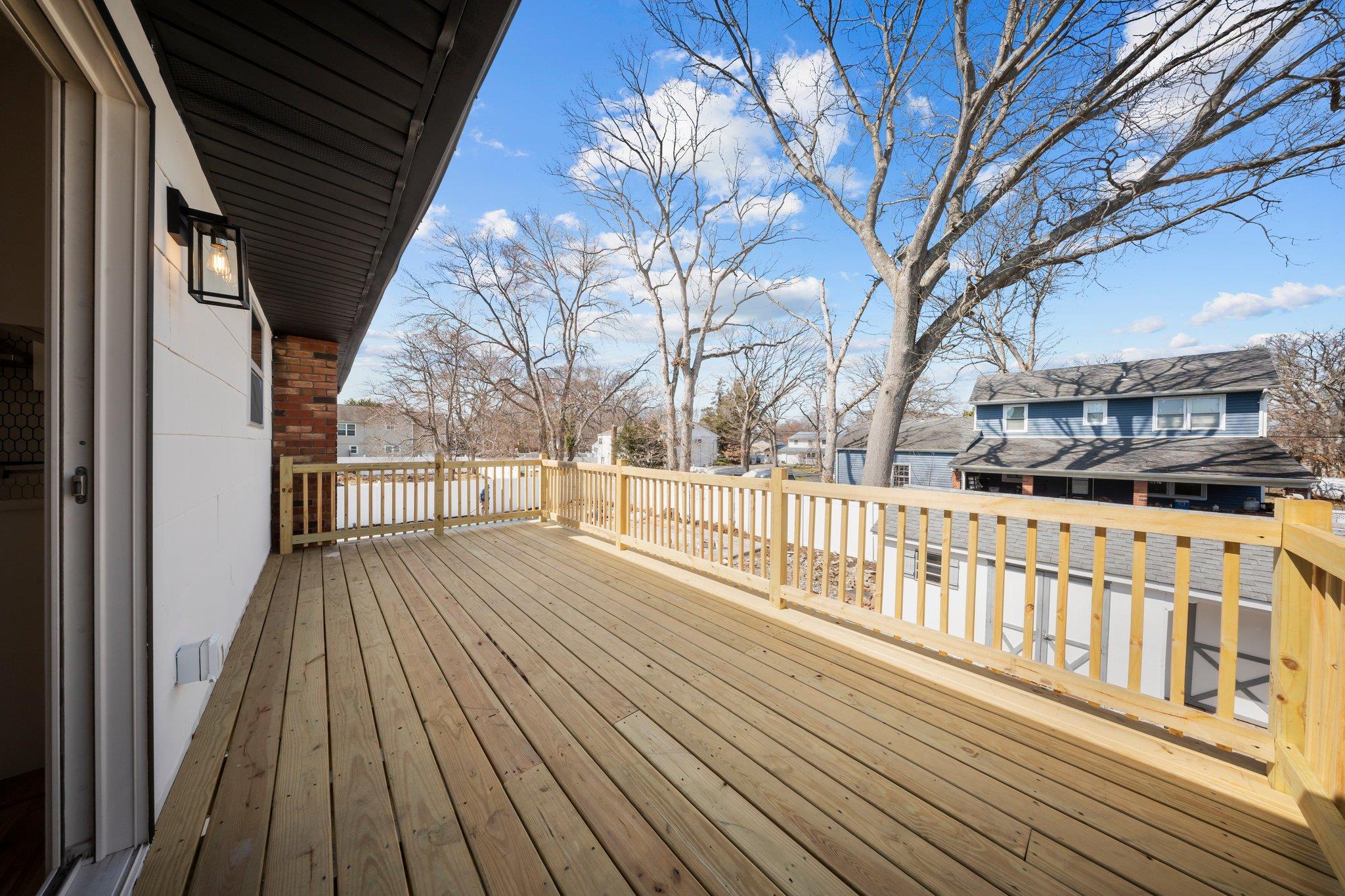 19 NE State Street, West Babylon, New York image 17