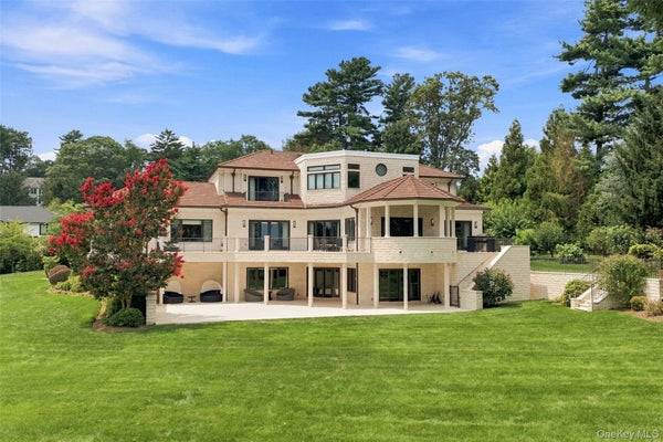 900 W SHORE RD, OYSTER BAY, NY 11771 - Image 47e348b8b29668e8e70c29edbd32fc7b/714249174