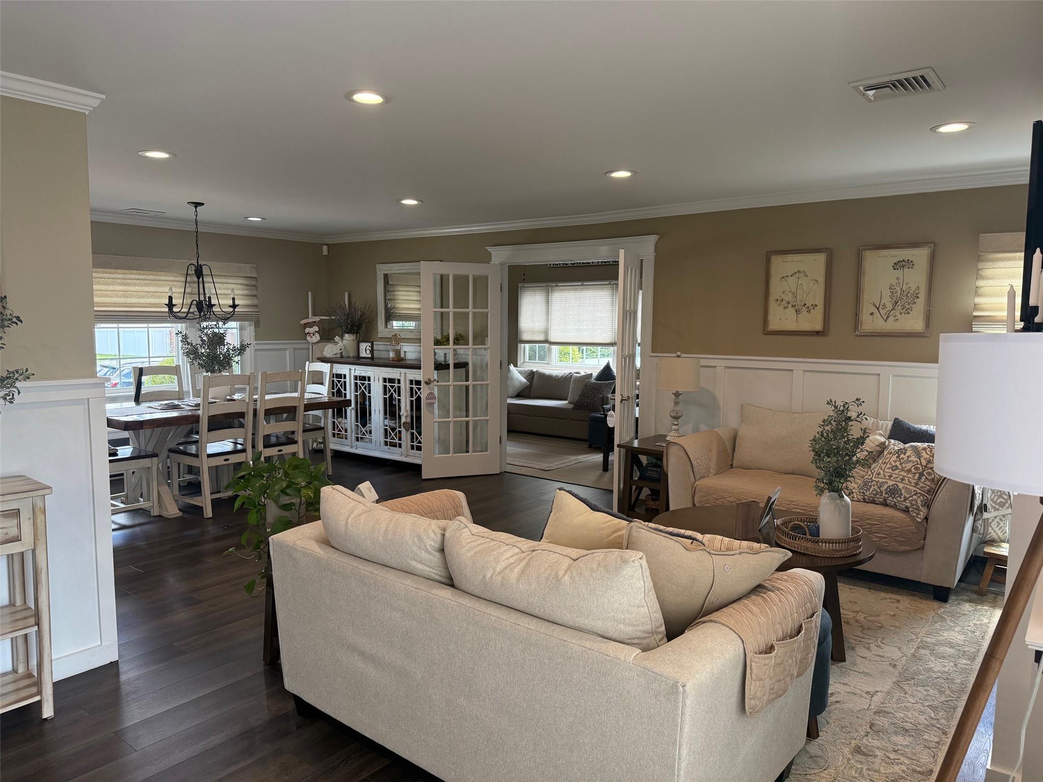486 Grenadon Lane, North Babylon, New York image 3