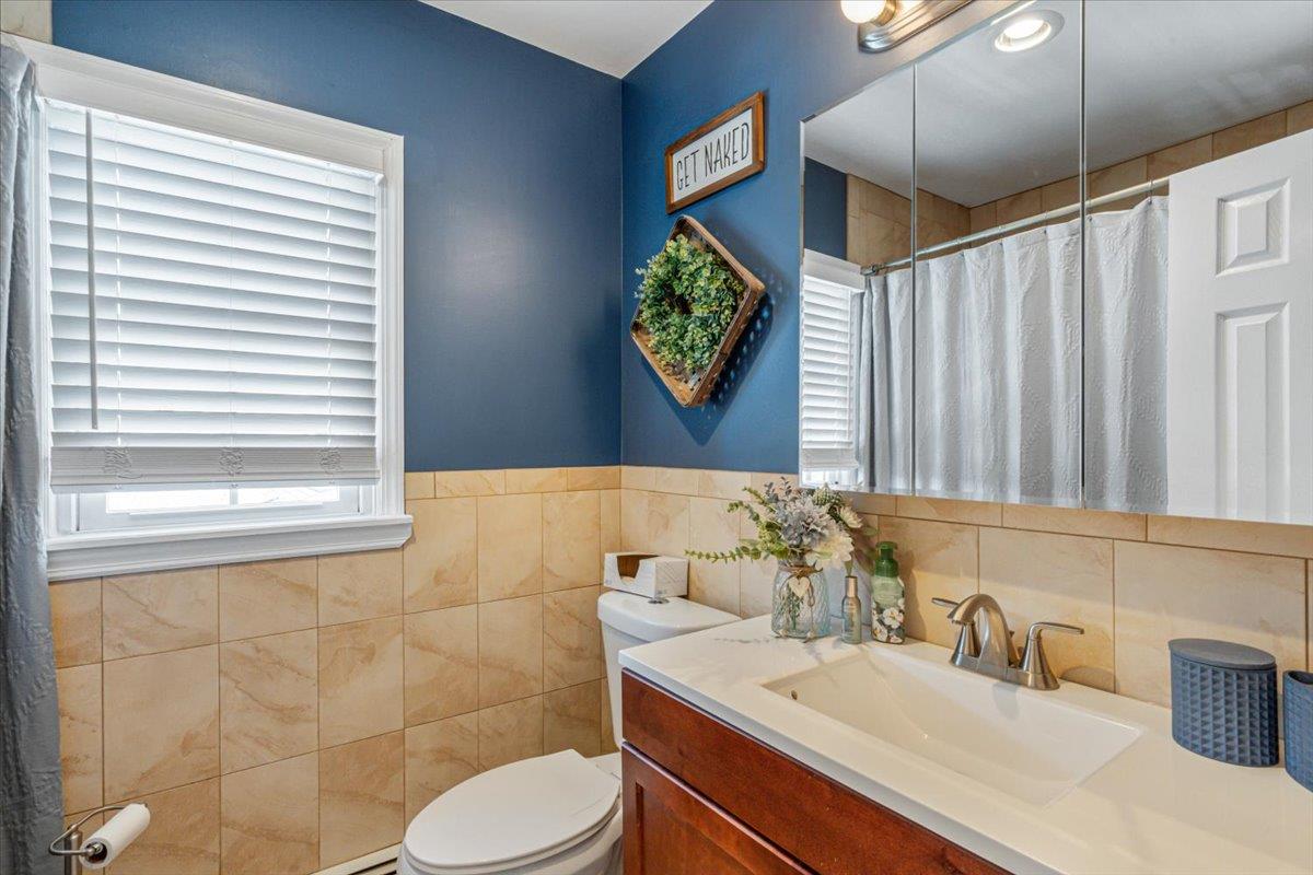 486 Grenadon Lane, North Babylon, New York image 16