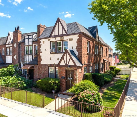 Multifamily For Sale - 21-29 146th Street<br/> Queens County, Whitestone, NY 11357