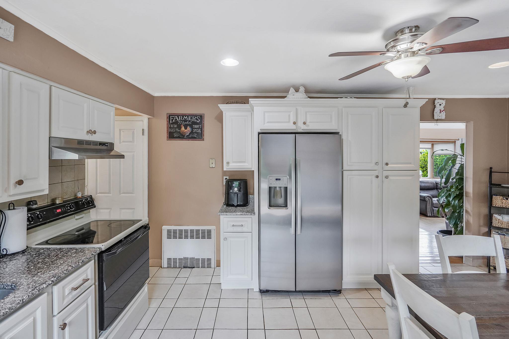 27 Amby Avenue, Plainview, New York image 13