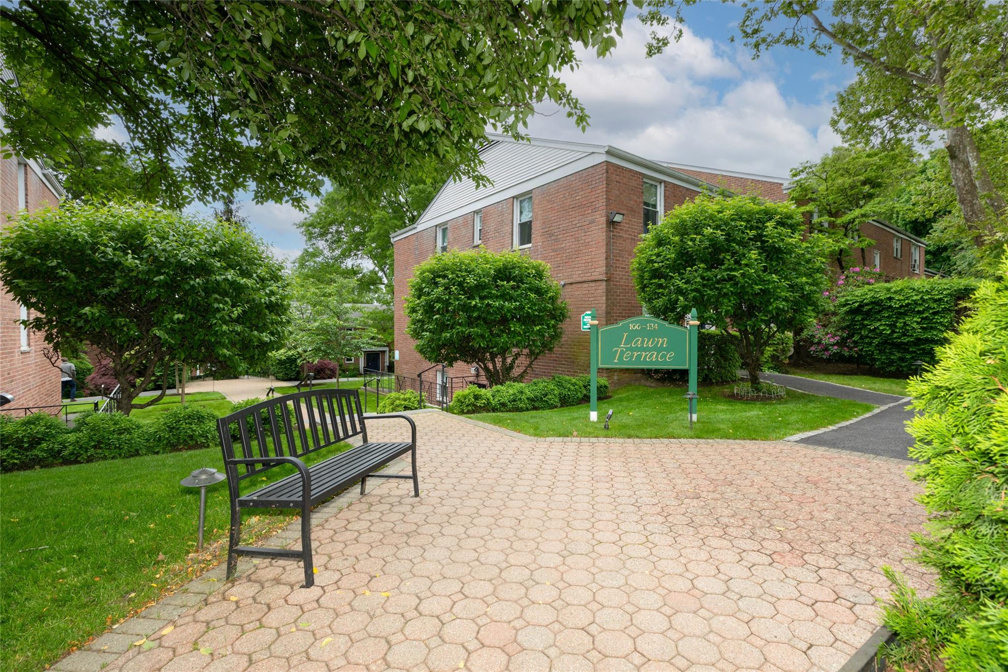 100 Lawn Terrace #1A, Mamaroneck, New York image 1