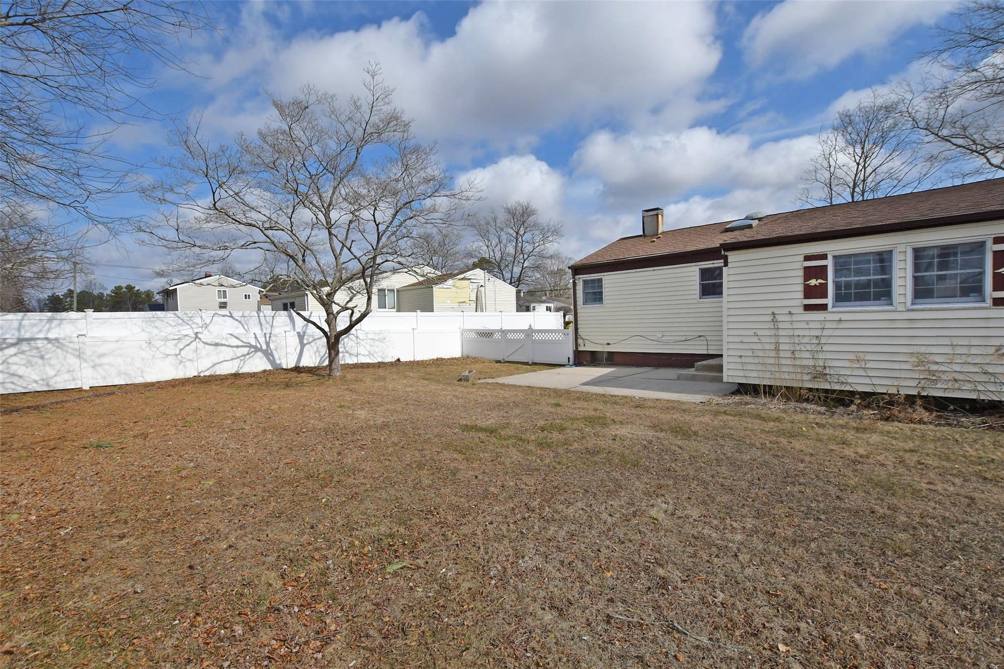 3114 Beechnut Avenue, Medford, New York image 48