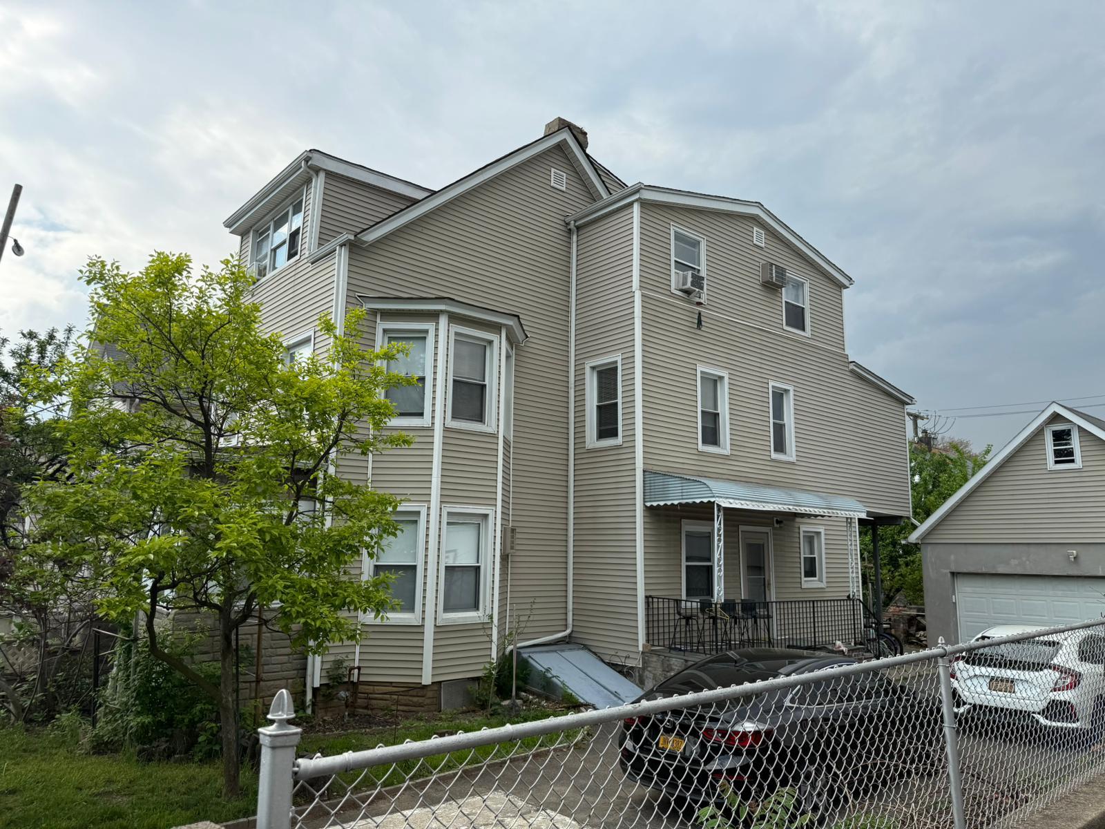 163 Villa Avenue