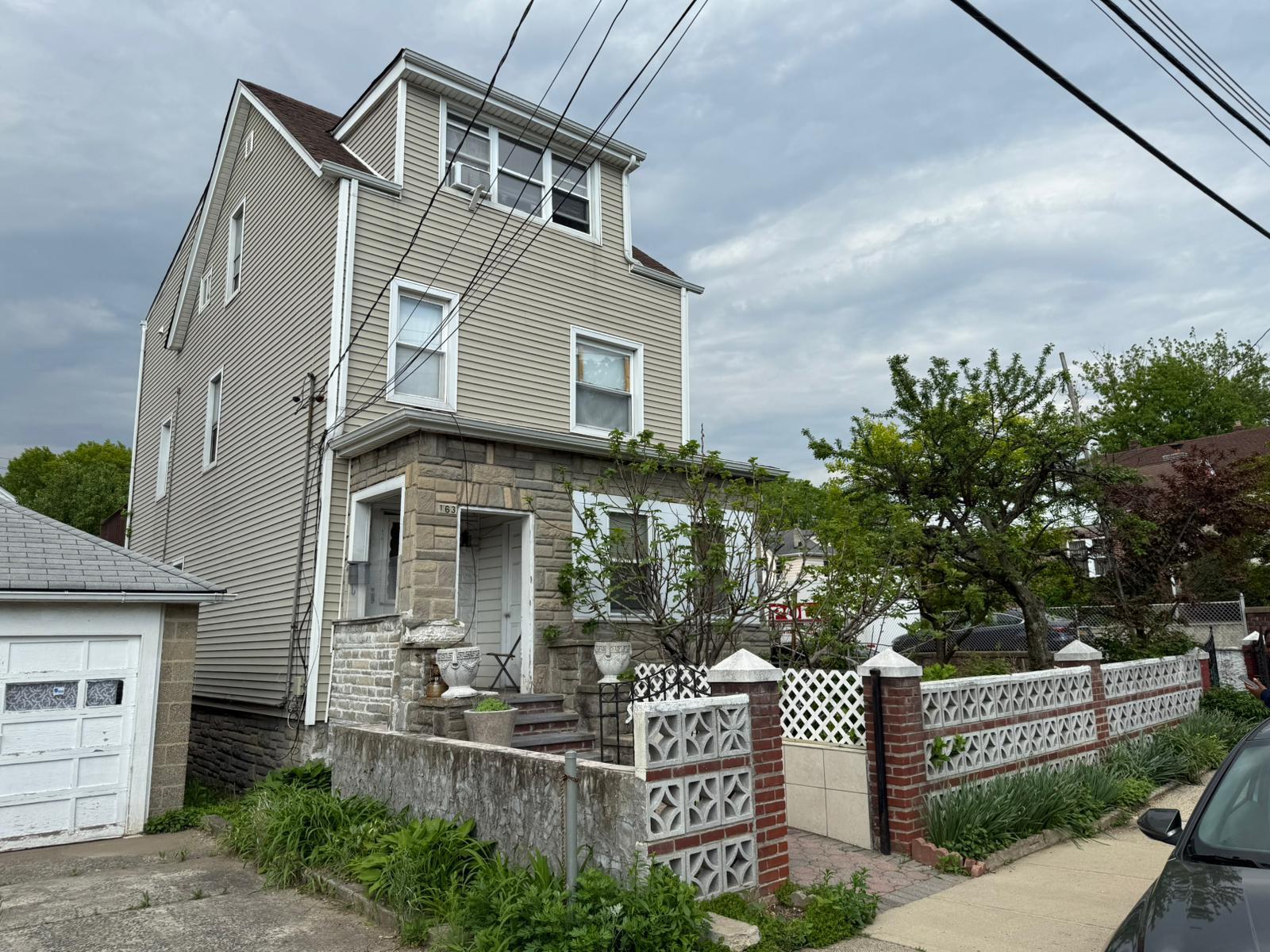 163 Villa Avenue